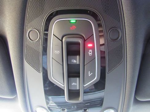 Used 2023 Audi e-tron S Premium Plus w/ Black Optic Package image 56