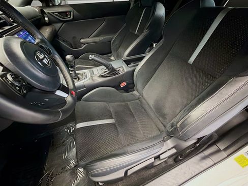 Used 2024 Toyota GR86 Premium RWD image 11