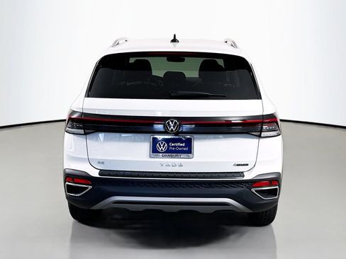 Used 2025 Volkswagen Taos SE AWD/4WD image 10