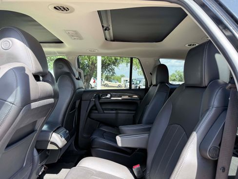 Used 2017 Buick Enclave Leather w/ Enclave Sport Touring Edition FWD image 13
