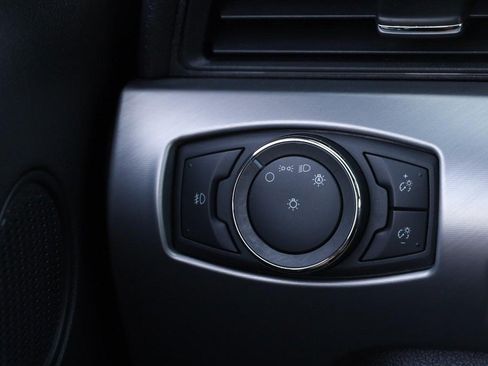Used 2020 Ford Mustang Premium RWD image 20