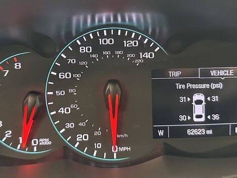 Used 2019 Chevrolet Trax LT w/ LT Convenience Package image 28