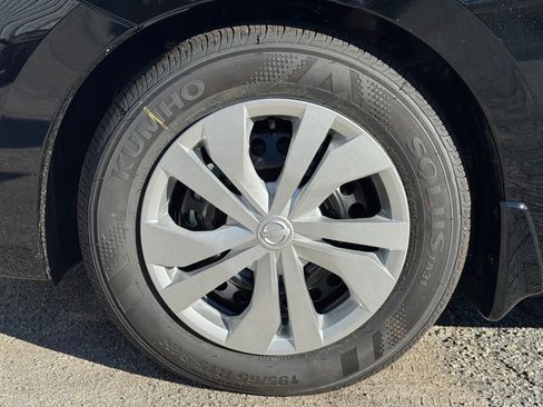 New 2025 Nissan Versa S w/ Trunk Package image 9