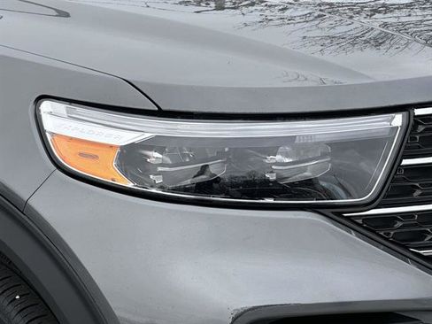 Used 2023 Ford Explorer XLT w/ Equipment Group 202A image 8