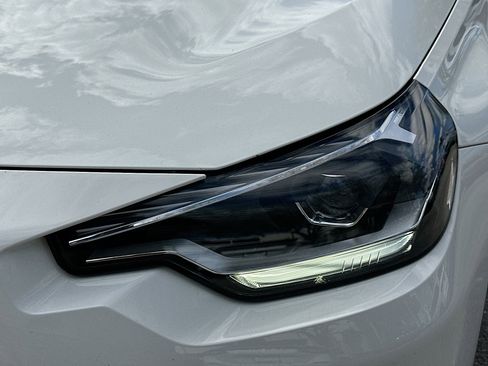 Certified 2025 BMW 230i Coupe w/ Convenience Package image 31