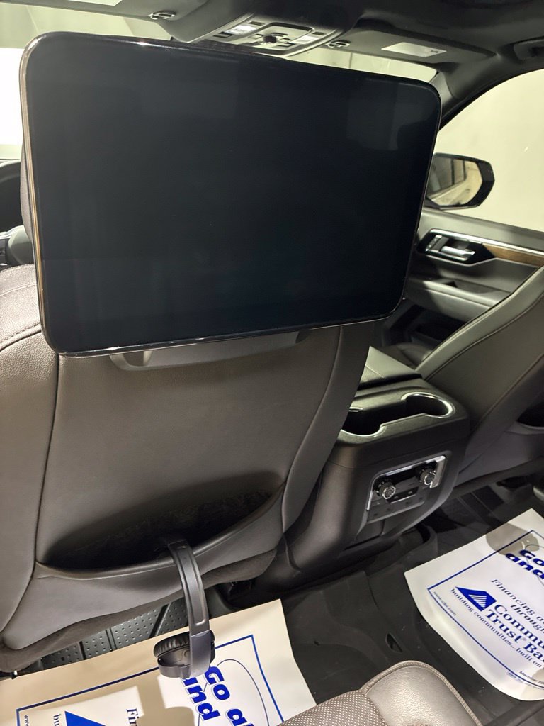 Used 2025 Chevrolet Tahoe High Country AWD/4WD image 24