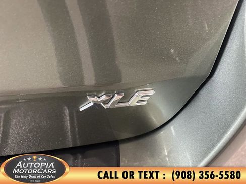 Used 2019 Toyota Sienna XLE image 56