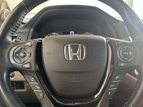 Used 2016 Honda Pilot Touring image 29