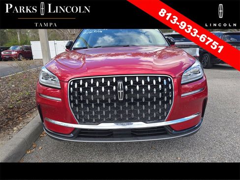 Used 2025 Lincoln Corsair Reserve image 4