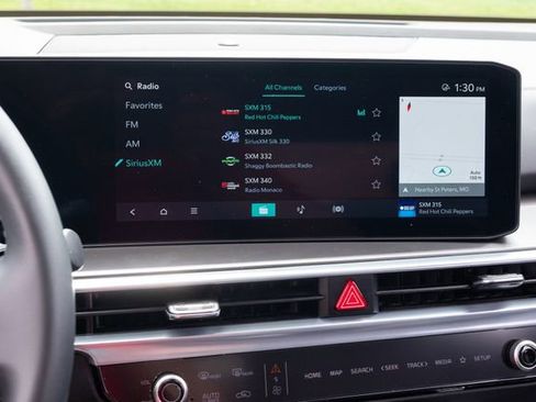 Certified 2025 Kia Sorento SX FWD image 18