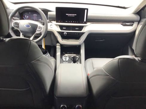 New 2025 Ford Explorer Active w/ Active Comfort Package image 12