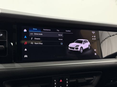 Certified 2025 Porsche Cayenne image 41