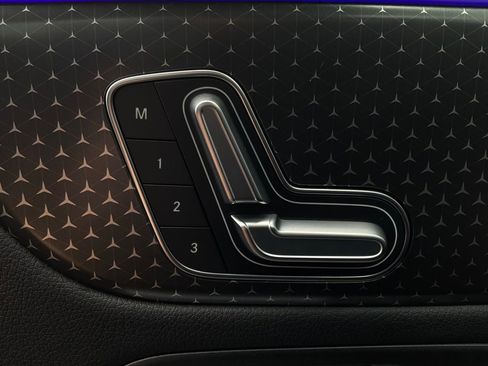 Used 2024 Mercedes-Benz EQB 250+ image 24