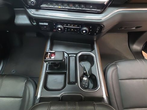 Used 2023 Chevrolet Silverado 1500 High Country w/ Technology Package image 24