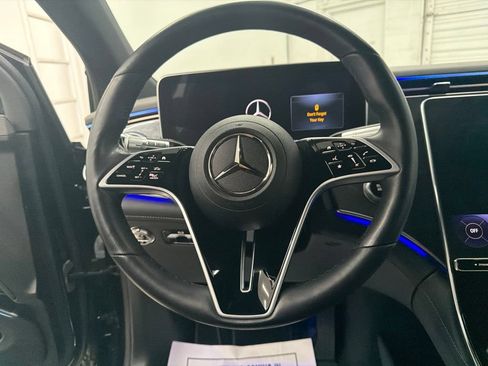 Used 2023 Mercedes-Benz EQS 450+ SUV image 16