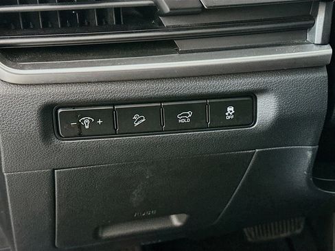 Used 2025 Kia Telluride S FWD image 17
