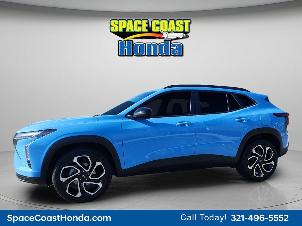 Used 2024 Chevrolet Trax RS w/ Sunroof Package FWD image 9
