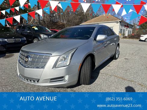 Used 2013 Cadillac XTS Platinum AWD/4WD image 1
