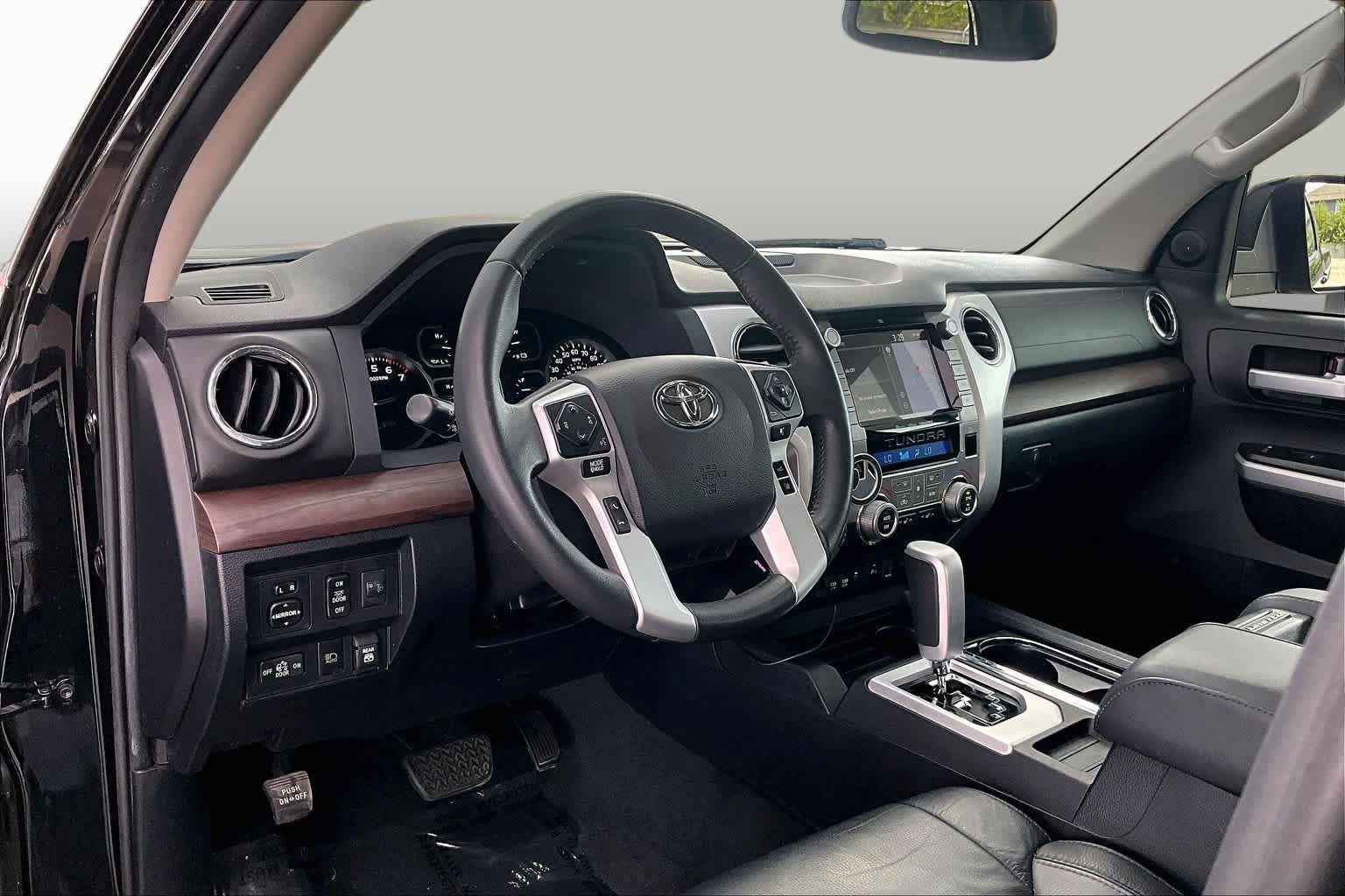 Used 2021 Toyota Tundra Limited w/ Limited Premium Package AWD/4WD image 18