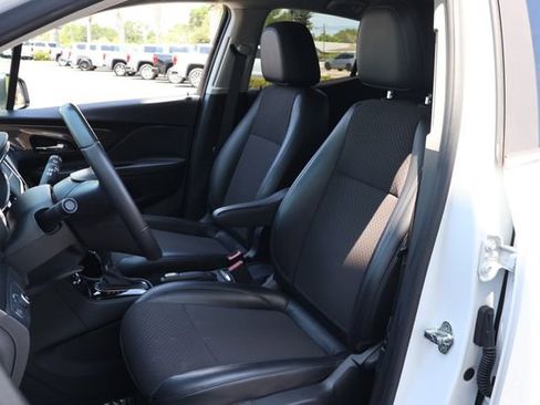 Used 2019 Buick Encore Preferred w/ Safety Package FWD image 13
