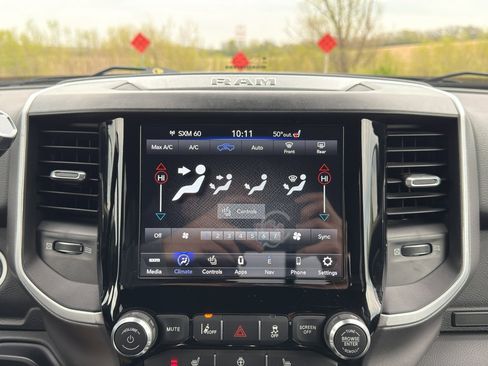 Used 2020 RAM 2500 Big Horn w/ Level 2 Equipment Group AWD/4WD image 27