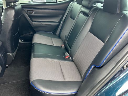 Used 2017 Toyota Corolla SE w/ Carpet Mat Package (TMS) FWD image 9