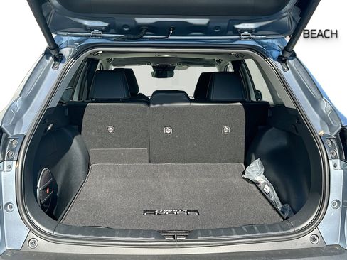 Used 2024 Toyota Corolla Cross XLE image 27