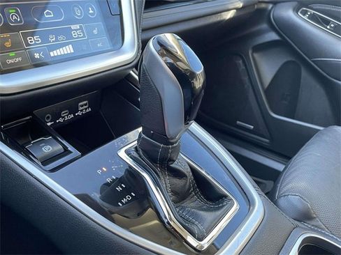 Used 2023 Subaru Outback Limited image 32
