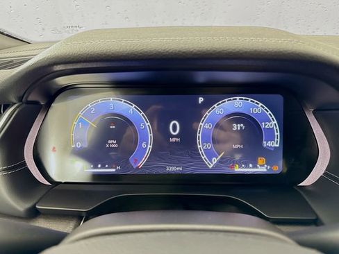 Used 2025 Jeep Grand Cherokee Limited w/ Luxury Tech Group II image 12