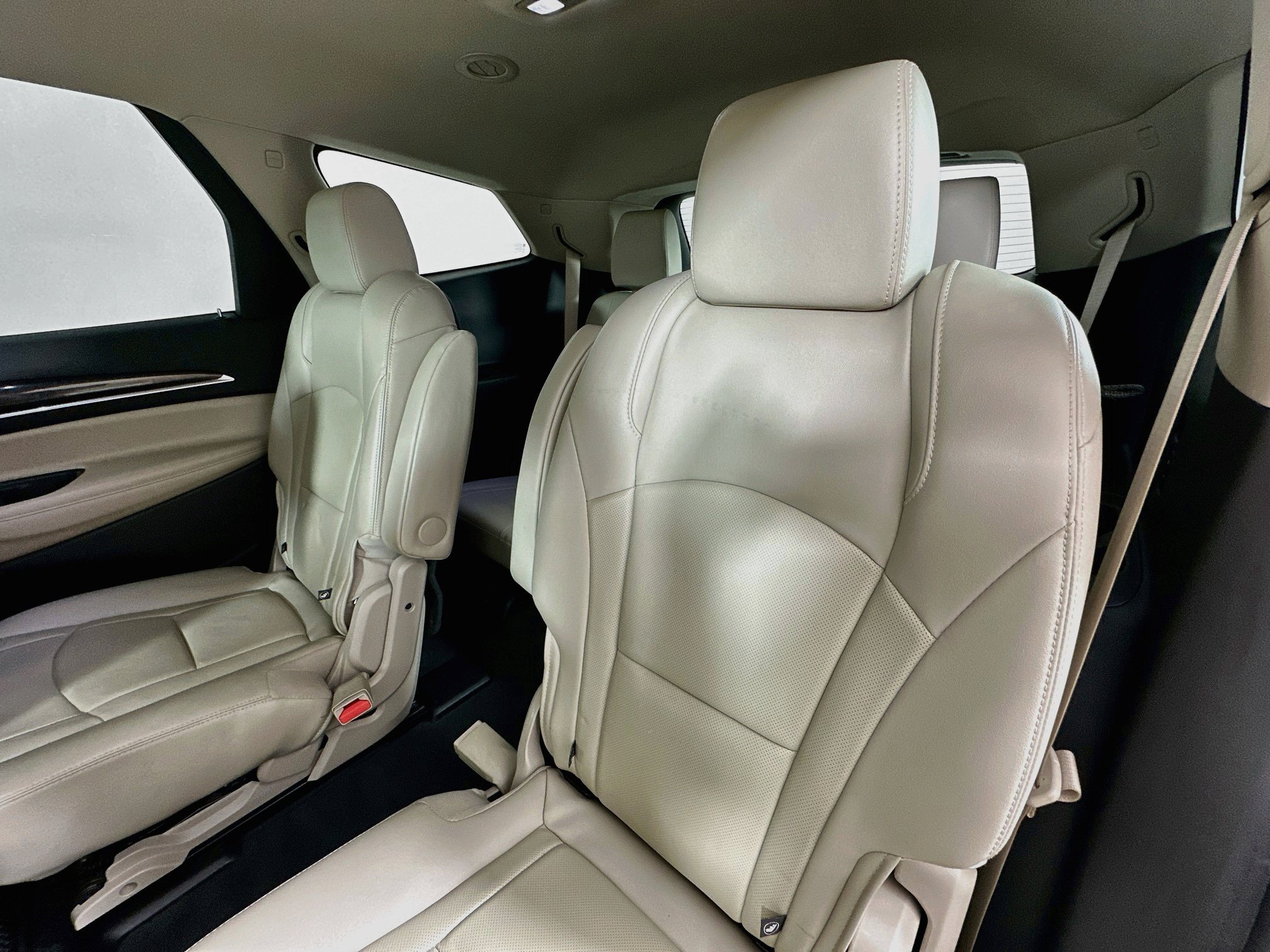 Used 2019 Buick Enclave Essence AWD/4WD image 22
