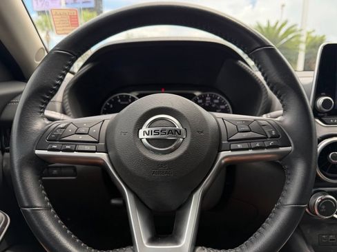 Used 2022 Nissan Sentra SV FWD image 9