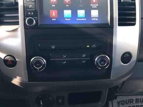 Used 2021 Nissan Frontier SV image 40