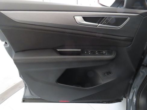 New 2026 Volkswagen Atlas Cross Sport SE image 11