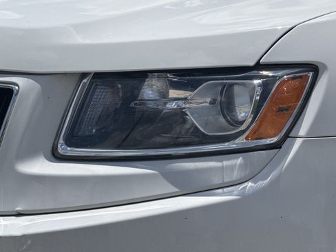 Used 2014 Jeep Grand Cherokee Limited w/ Trailer Tow Group IV AWD/4WD image 5