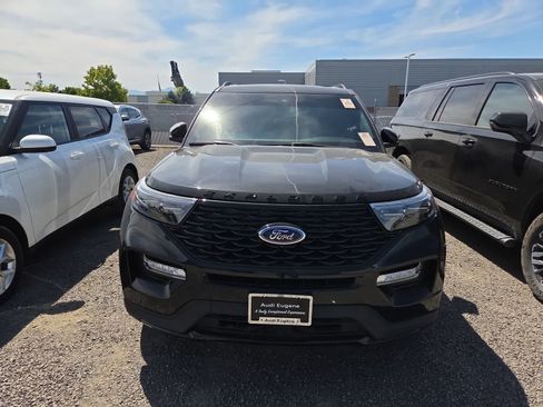 Used 2023 Ford Explorer ST-Line w/ Class IV Trailer Tow Package AWD/4WD image 5