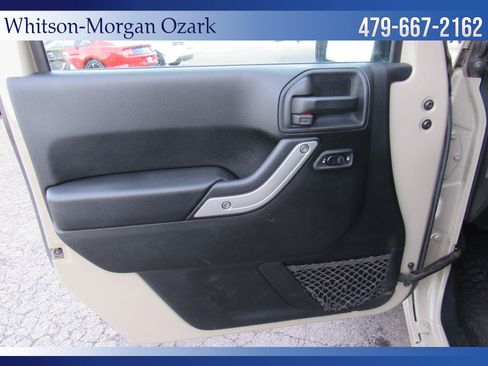 Used 2017 Jeep Wrangler Unlimited Sahara w/ Dual Top Group image 32