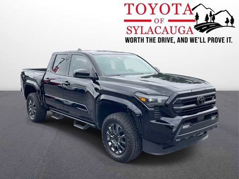 Used 2025 Toyota Tacoma SR5 AWD/4WD image 1