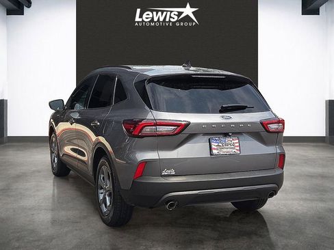 Used 2025 Ford Escape ST-Line FWD image 3