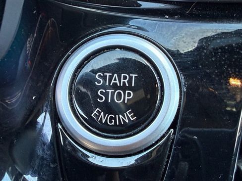 Used 2022 BMW 540i w/ M Sport Package image 33