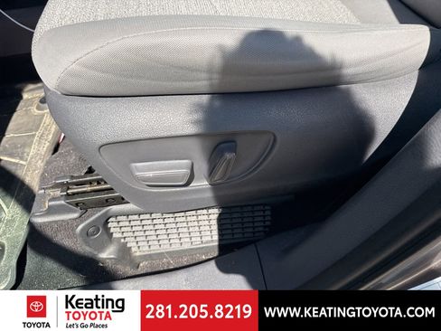 Used 2021 Toyota Sienna LE FWD image 13