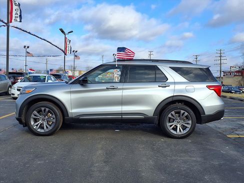 Used 2023 Ford Explorer XLT w/ Equipment Group 202A image 25
