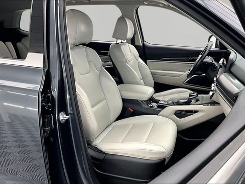 Used 2024 Kia Telluride S w/ S Sunroof Package image 7