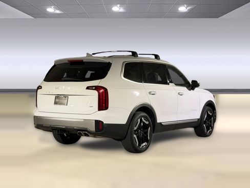 Used 2025 Kia Telluride S AWD/4WD image 9