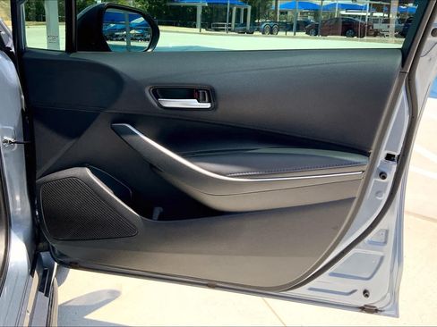 Used 2020 Toyota Corolla SE FWD image 23