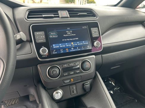 Used 2025 Nissan Leaf S FWD image 24