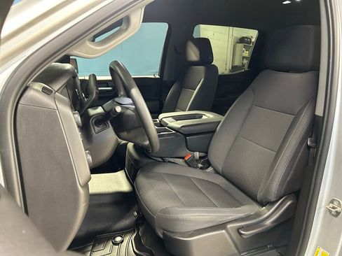 Used 2020 Chevrolet Silverado 1500 Custom w/ Custom Value Package image 17