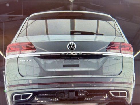 Used 2023 Volkswagen Atlas SEL Premium image 8