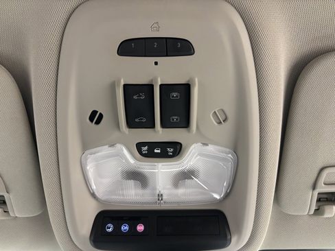 Used 2022 Buick Encore GX Essence w/ Experience Buick Package image 22