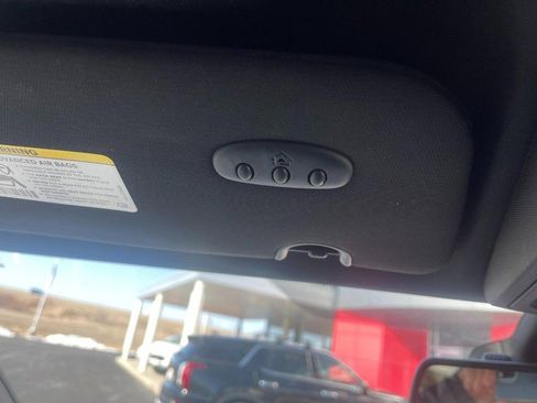 Used 2019 Dodge Grand Caravan GT image 32