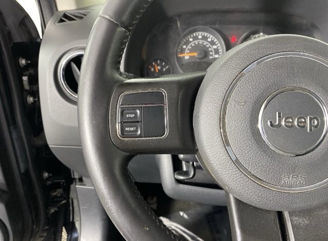 Used 2015 Jeep Patriot Latitude AWD/4WD image 21